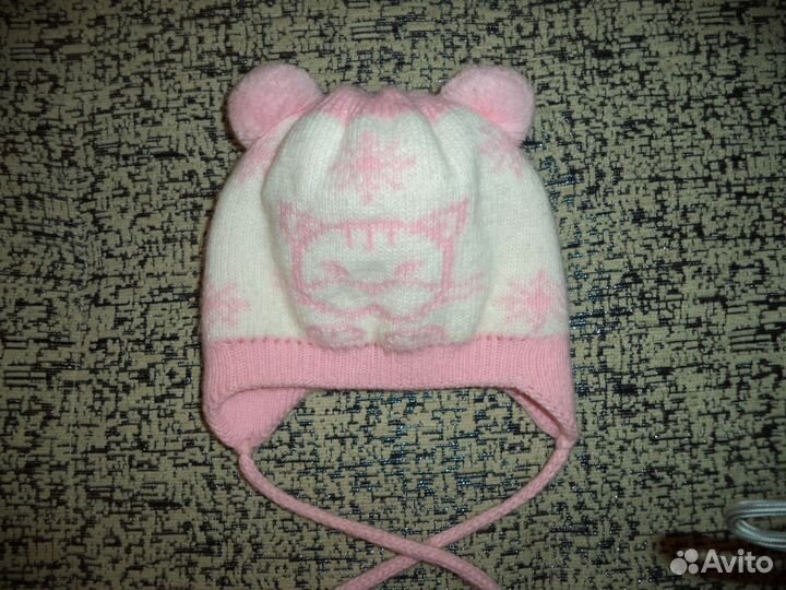 Продам шапочки на девочку