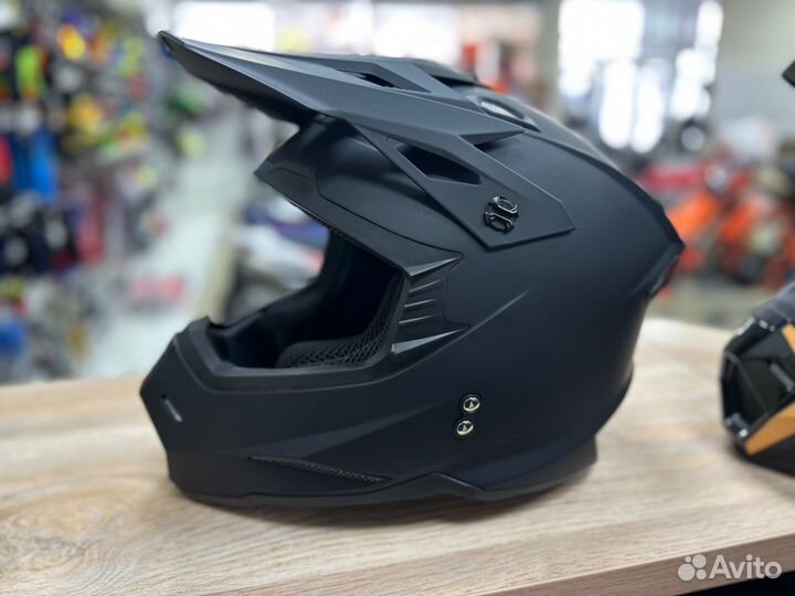 Шлем кроссовый Kioshi Holeshot 801