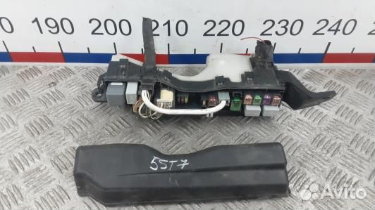 Блок предохранителей toyota avensis T25 (5ST07M103
