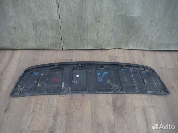 Накладка переднего бампера audi Q7 2010