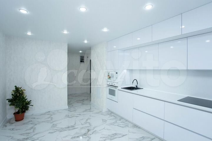 2-к. квартира, 68 м², 12/14 эт.