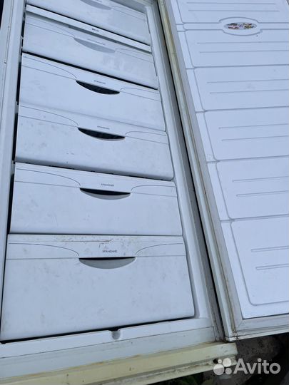 Полки иящики морозильника Атлант