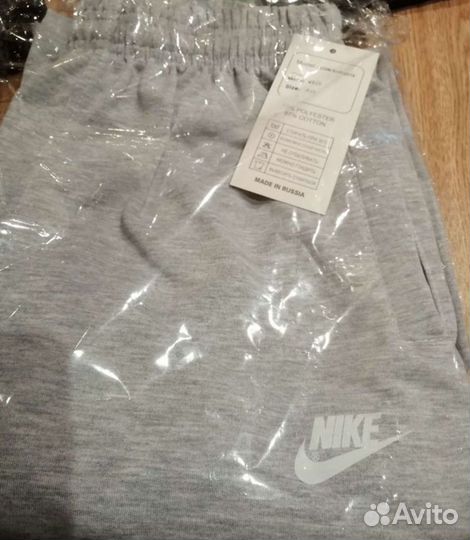 Спортивные штаны Nike