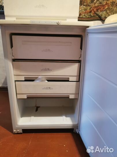 Морозилка бирюса