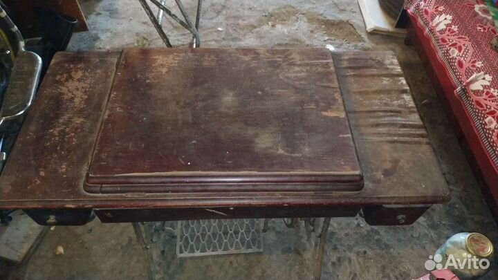 Швейная машина Singer