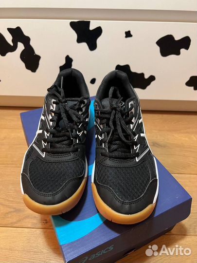 Кроссовки женские Asics 39,5