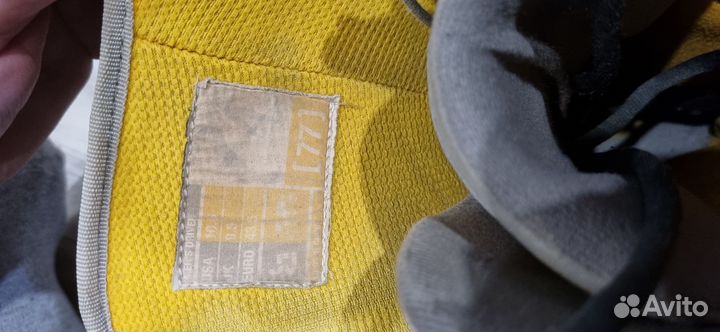 Сноубордические ботинки burton