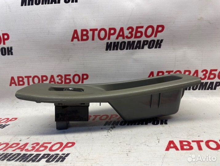 Кнопка стеклоподъемника задняя правая Chevrolet