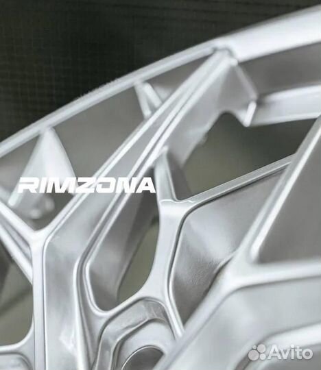 Литые диски HRE R17 5x114.3 srt. Подборка