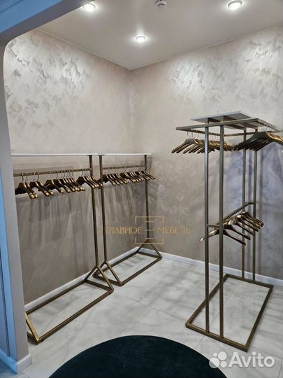 Вешалка напольная из металла