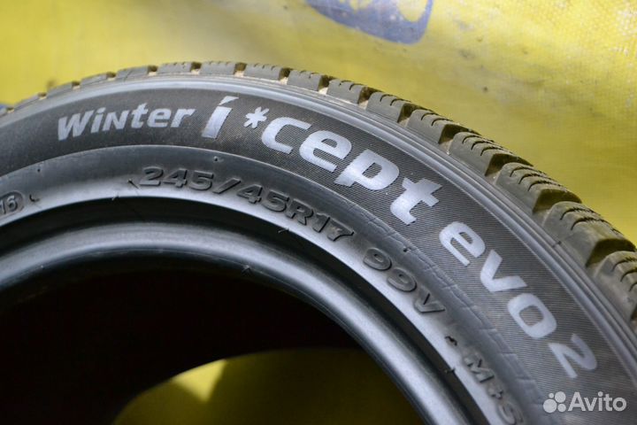 Hankook Winter I'Cept Evo2 W320 245/45 R17