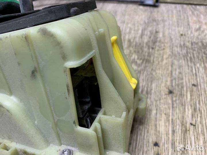 Mercedes C-class W204 Кулиса кпп с торсом в сборе