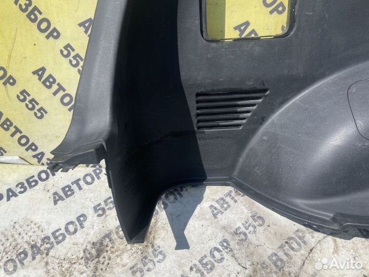 Обшивка багажника левая Lifan X60