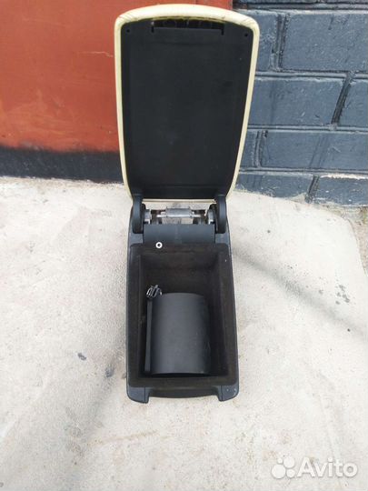 Подлокотник audi a6 c6