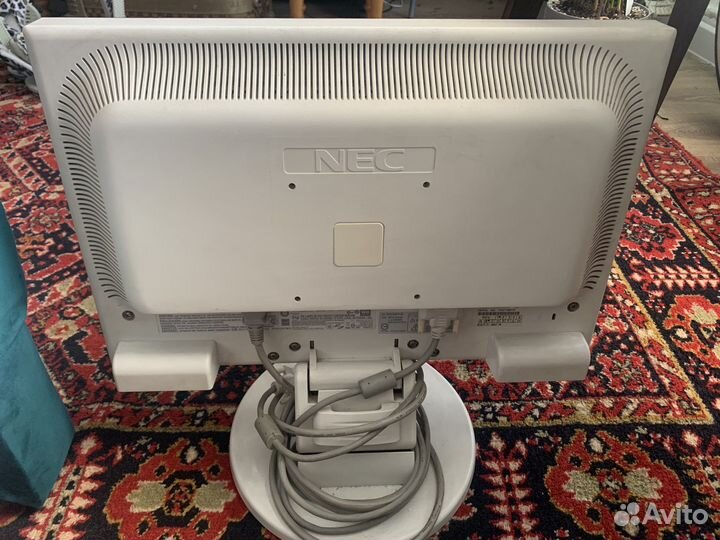 Монитор NEC LCD205wxm