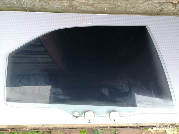 Заднее правое стекло Honda accord CE 5 wagon