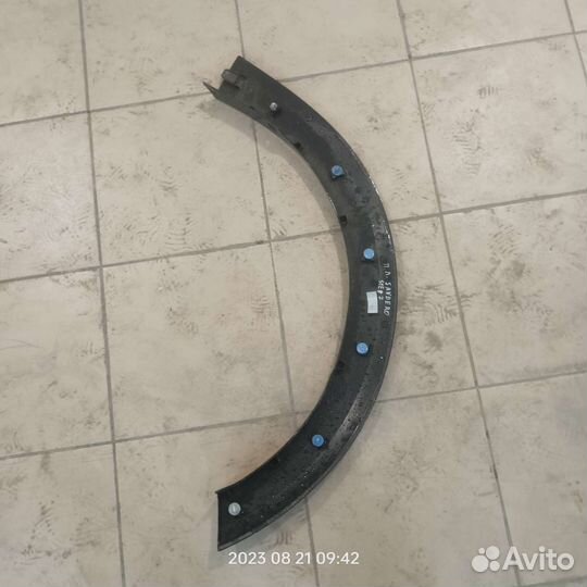 Расширители арки передний левый sandero 2 stepway