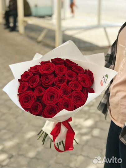 Бесплатная доставка, цветы, букет 51 роза и 101