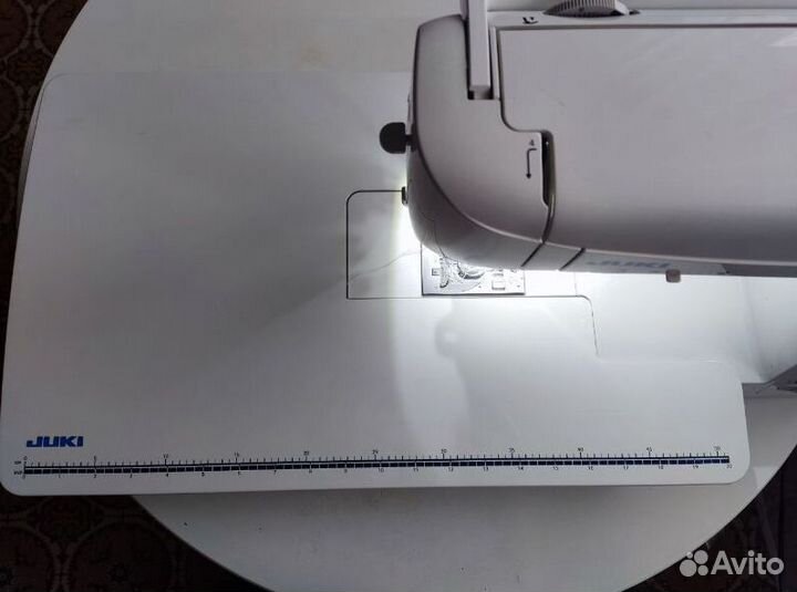 Продам швейную машинку juki HZL-F600