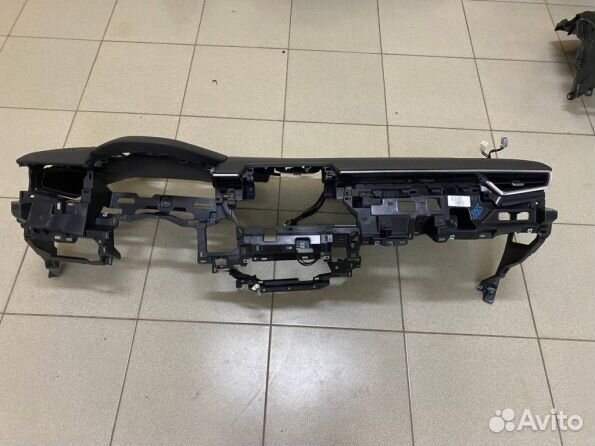 Торпедо Toyota Corolla E210 с подушкой пассажира