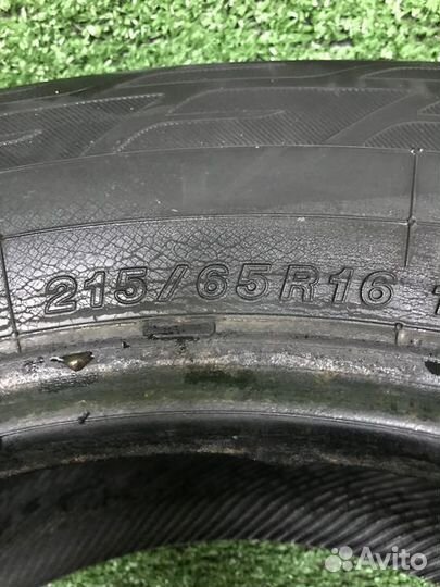 Yokohama Ice Guard IG55 215/65 R16 102T