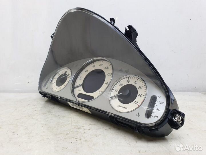 Щиток приборов Mercedes-Benz E W211 3.5 2007