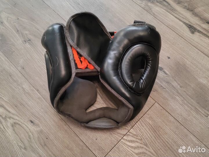 Боксёрский шлем outshock