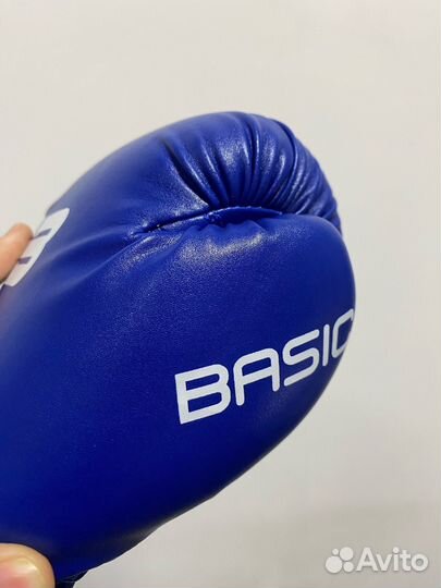 Боксерские перчатки BoyBo Basic