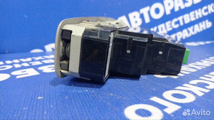 Блок управления стеклоподъемниками Volvo S80 седан