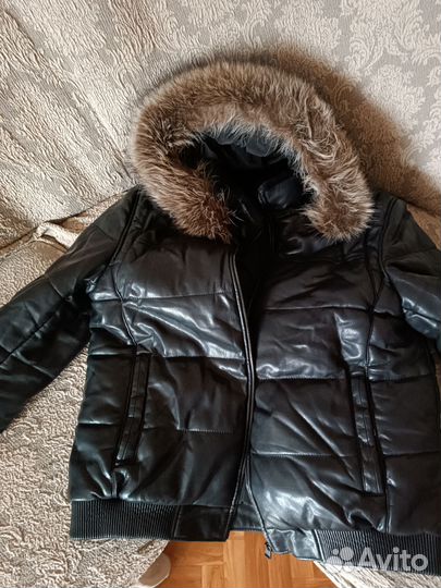 Кожаная куртка мужская с капюшоном