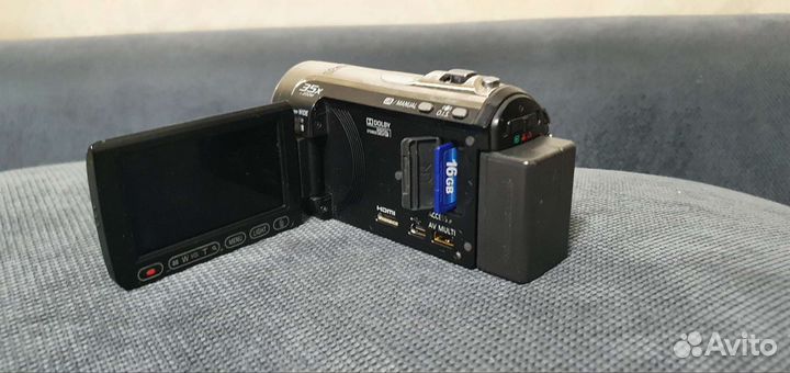 Видеокамера HDC-CD60