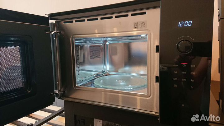 Встраиваемая микроволновая печь Bosch BFL524MB0