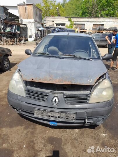 Автомобиль Рено Симбол 1 на запчасти