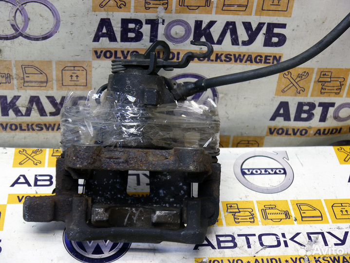 Суппорт задний правый (дефект) Фольксваген Touran