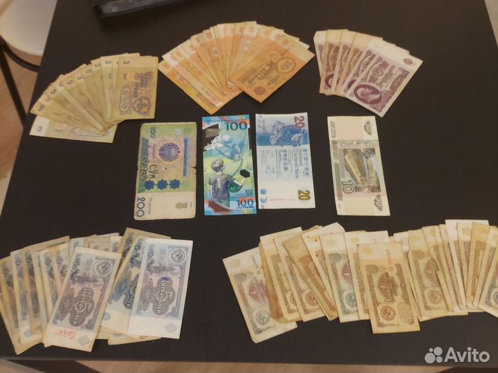 Монеты и купюры