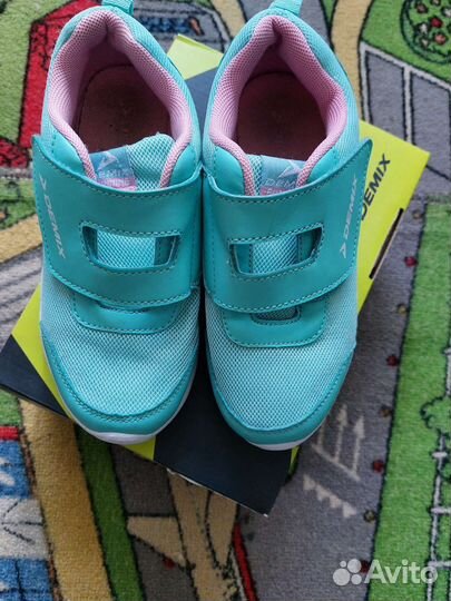 Кроссовки для девочки 30 размер