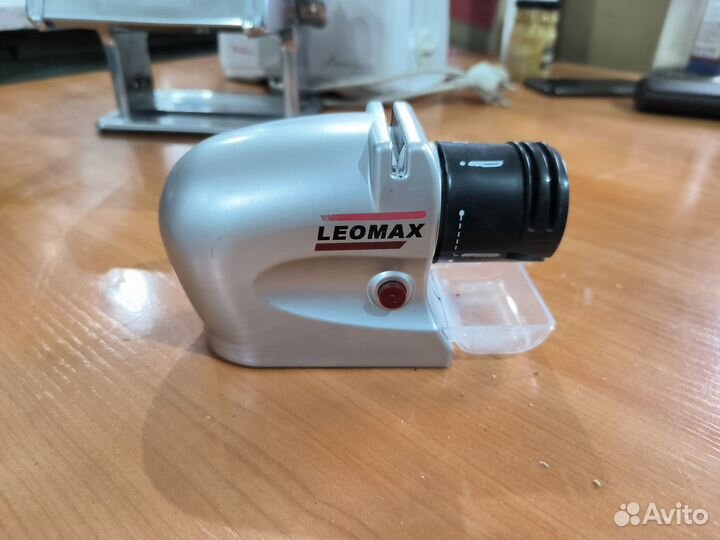 Ножеточка электрическая