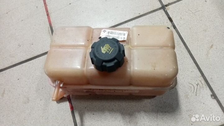 Расширительный бачок Приора