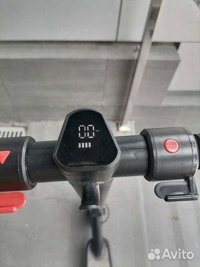 Электросамокат Iconbit