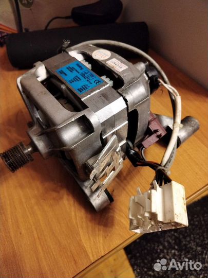 Двигататель стиральной машины
