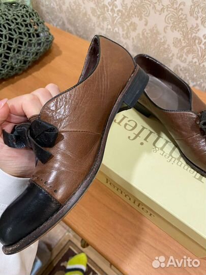 Политики кожаные