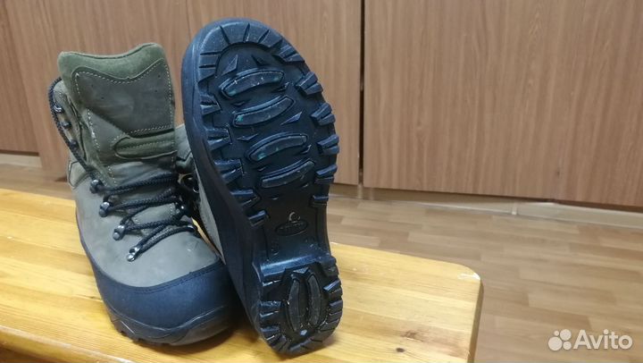 Ботинки трекинговые