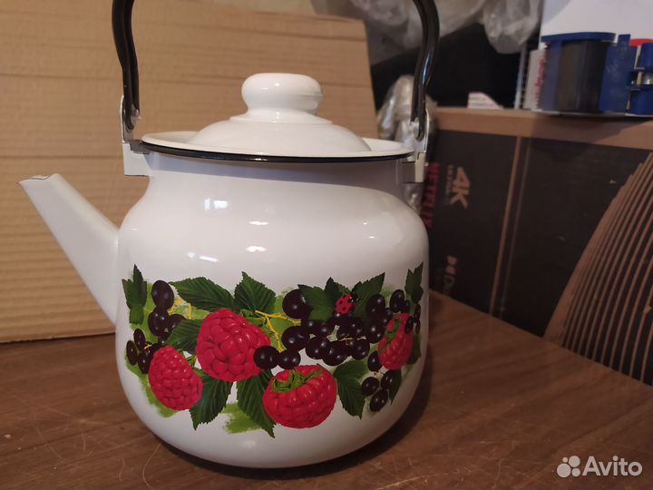 Чайник эмалированный 3,5 л новый