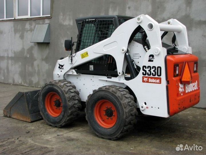 Стекло лобовое с отверстиями для Bobcat S330