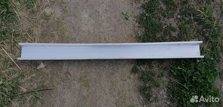 Усилитель переднего бампера передний