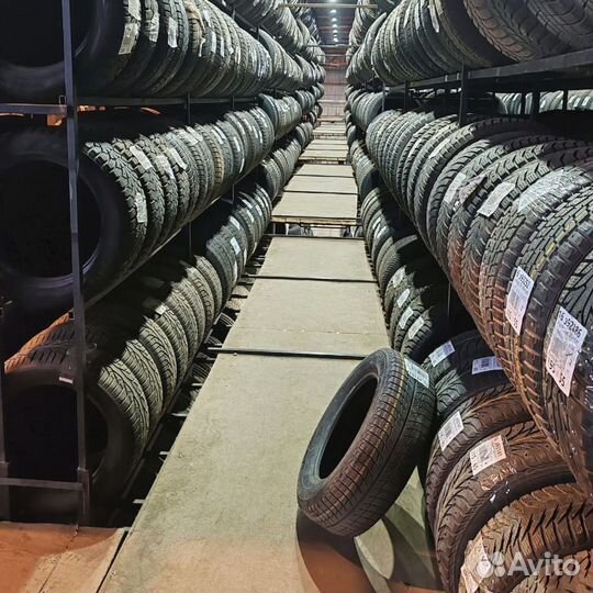 Yokohama Advan Sport V105 235/50 R19 99L