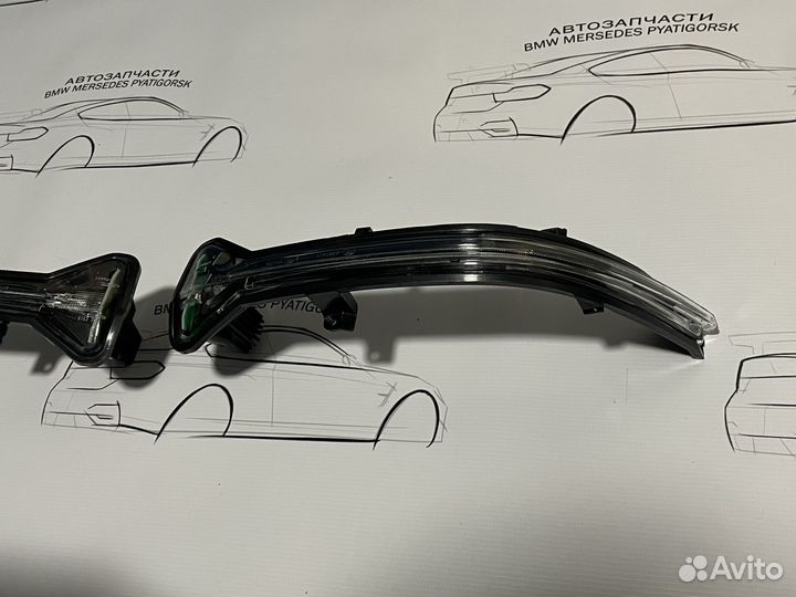 Комплект поворотников зеркал BMW G30 BMW G20