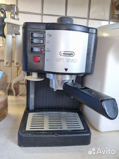 Кофемашина рожковая Кофеварка