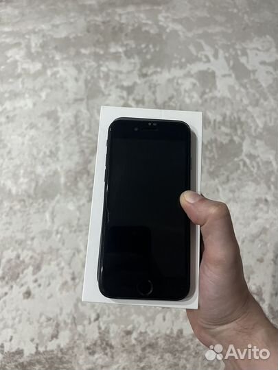 iPhone 7, 32 ГБ