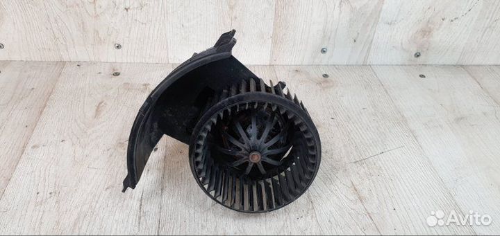 Вентилятор печки Vw Transporter T5